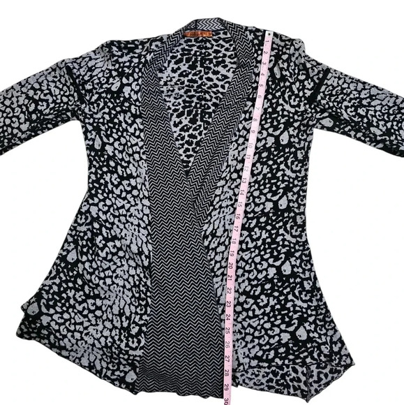 Belldini Medium Black Cheetah Chevron Print Longline Open Cardigan Sweater Cozy - Picture 7 of 7